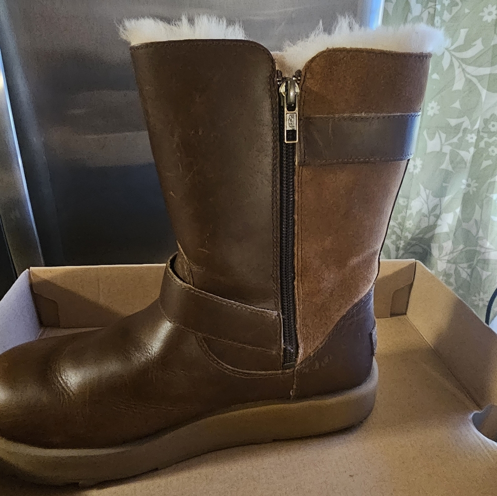 UGG Breida Boot waterproof